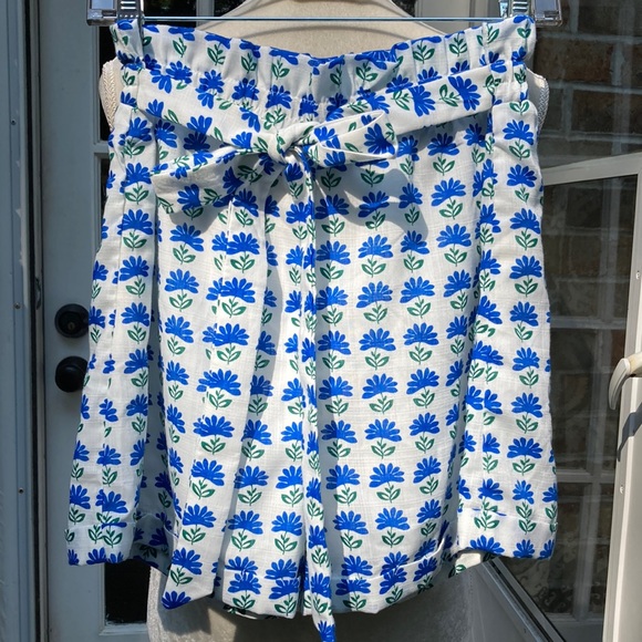 Most Precious Shorts 🦋 - Picture 2 of 13